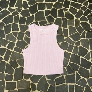 I am selling this shirt because it is to small for me.